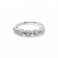 Oval Illusion Band – Diamonds