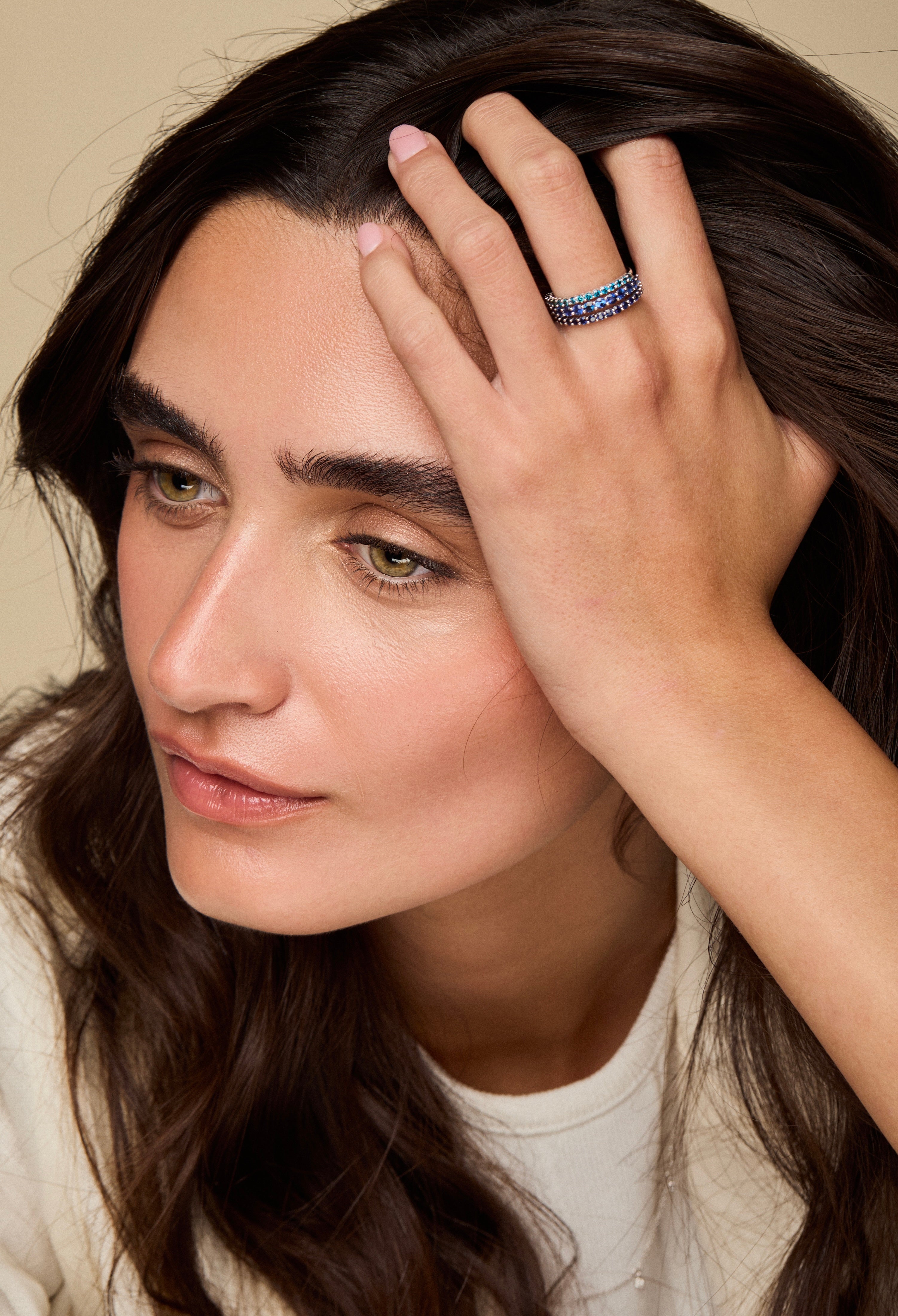Shared Prong Sapphire Band