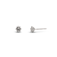 Round Diamond Studs
