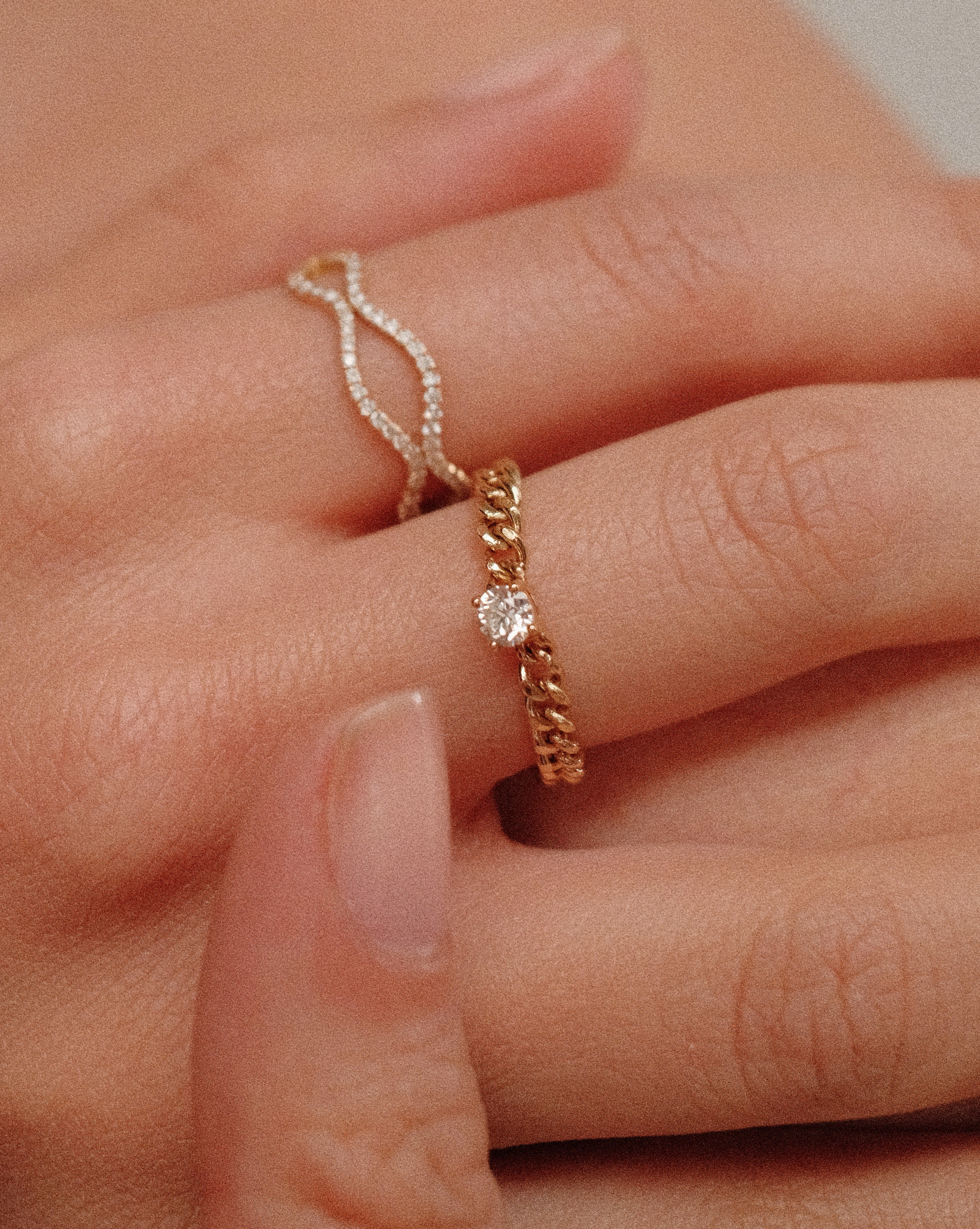 Round Diamond Solitaire Chain Ring