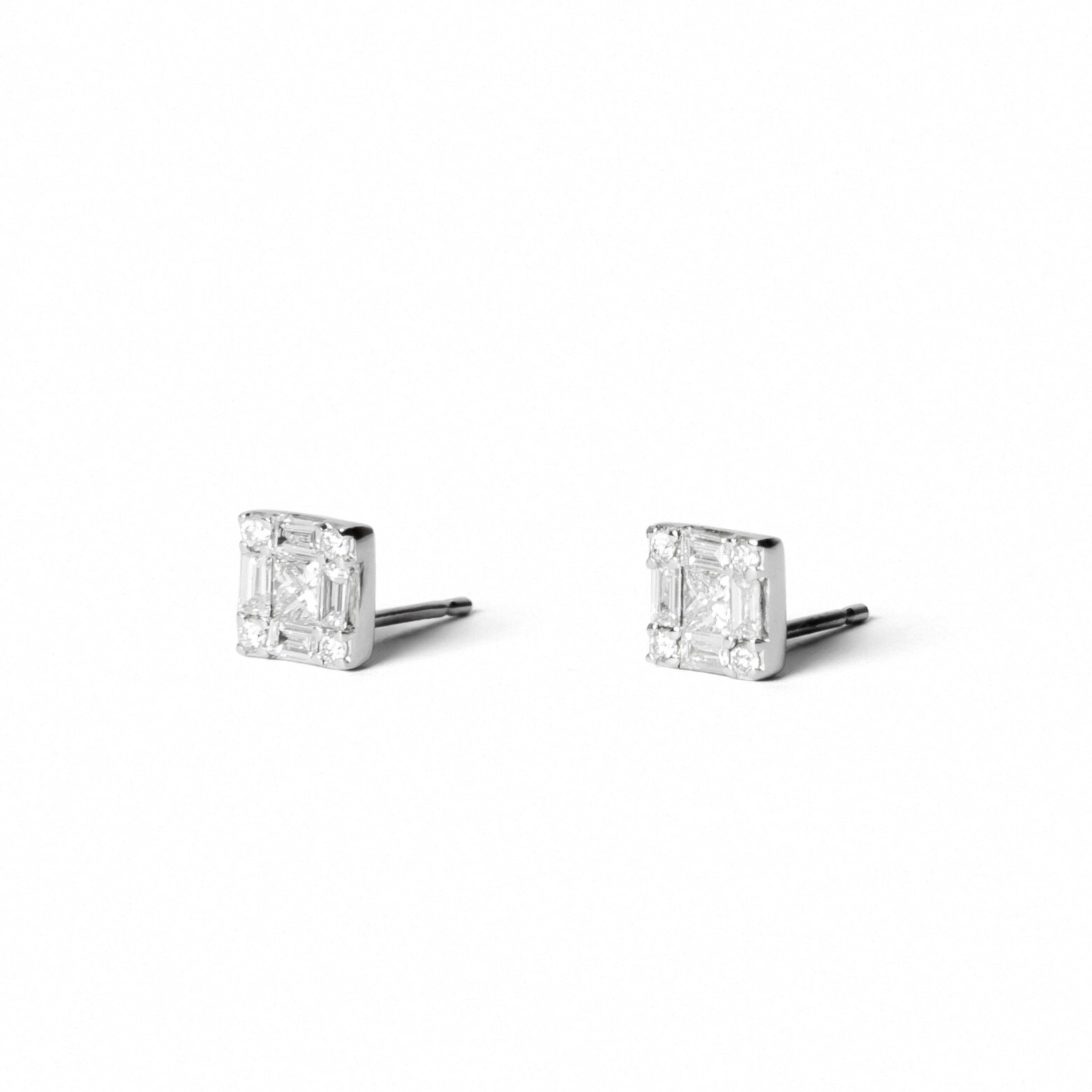 Sparkling Illusion Princess Studs  –  Diamonds