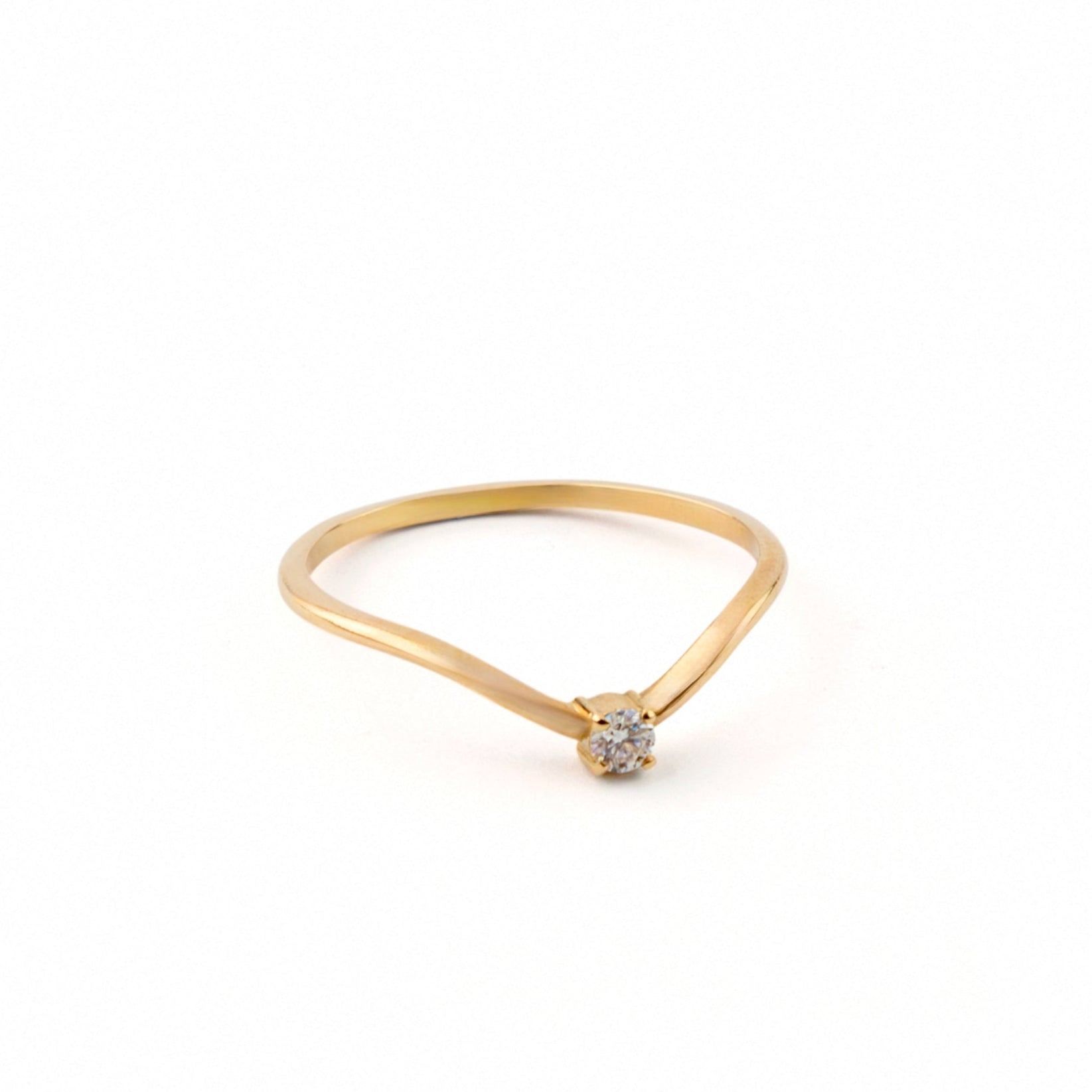 Curved Stackable Ring with Round Moissanite